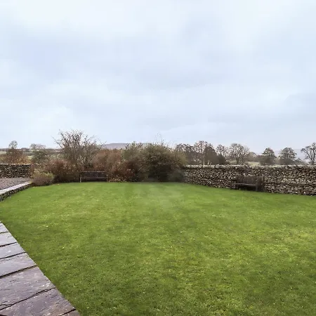 Semesterbostad House *